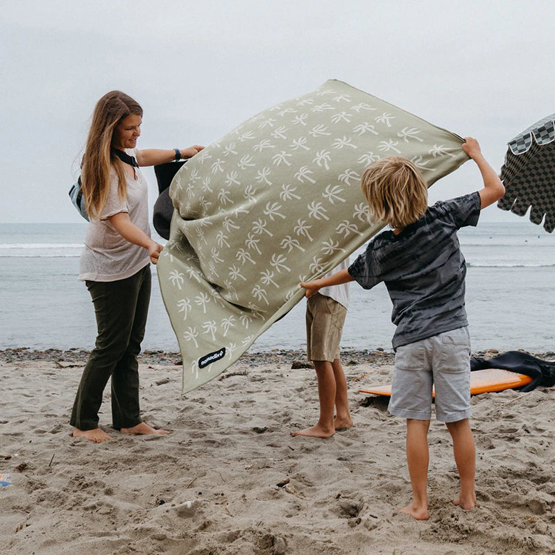 Nomadix Blanket Towel: Breezy Palms Olive 5