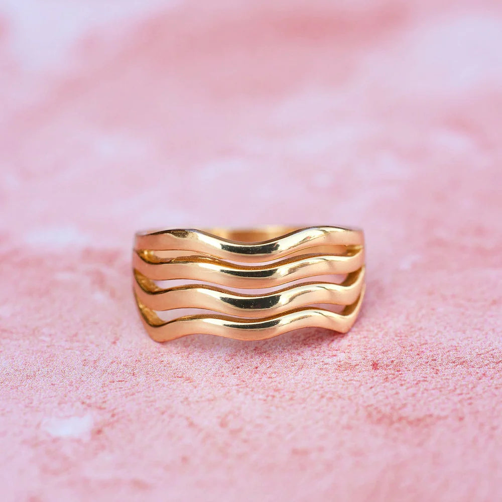 Pura Vida Wavy Ring gold