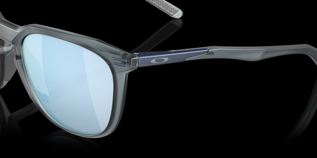 Oakley Thurso Matte Crystal Deep Water Polar