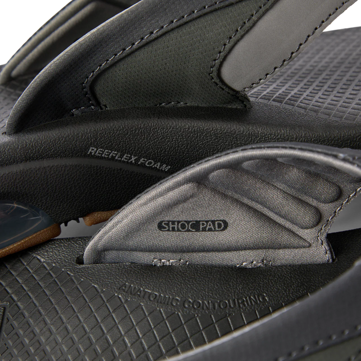 Reef Men’s Fanning + Sandal - Black/Gum 5