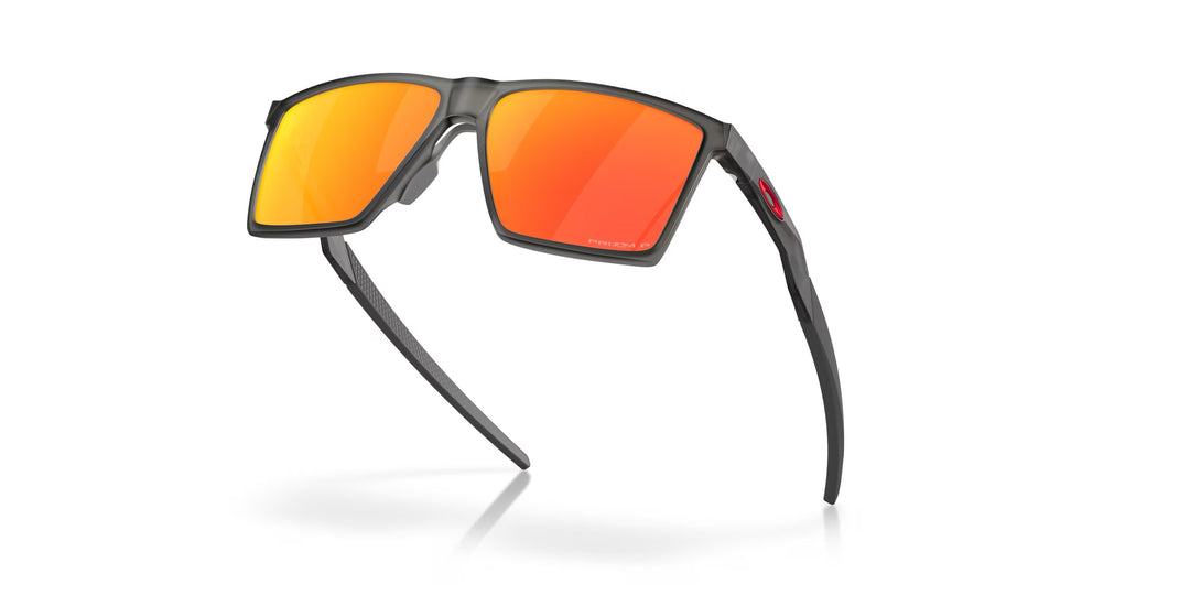Oakley Futurity Sun Satin Grey Smoke Prizm Ruby Polar