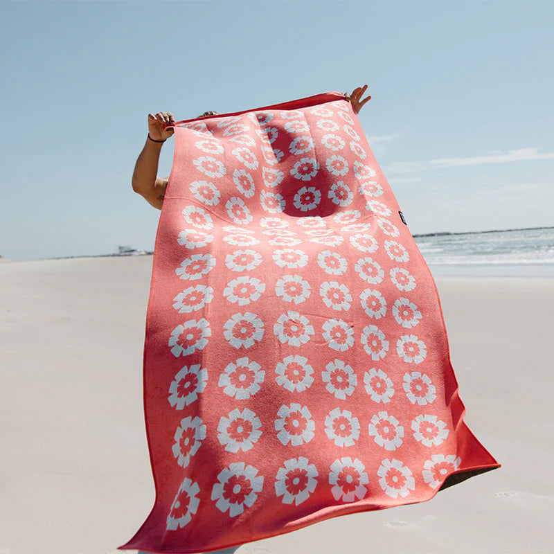 Nomadix Original Towel: Fresh Flowers Coral 5