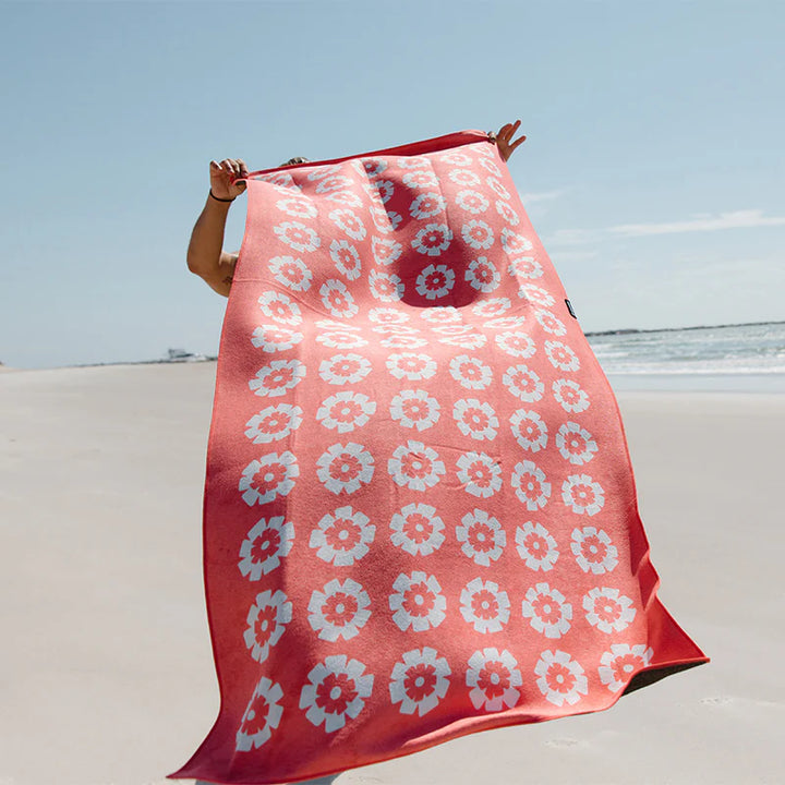 Nomadix Original Towel: Fresh Flowers Coral 5