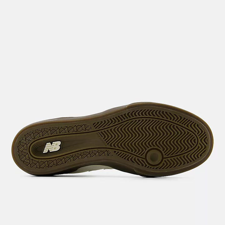 New Balance Numeric Men’s 272 Skate Shoe - Sea Salt/Woodland 5