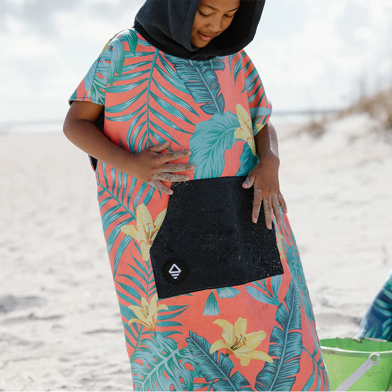 Nomadix Kid Changing Poncho: Palms Coral 2