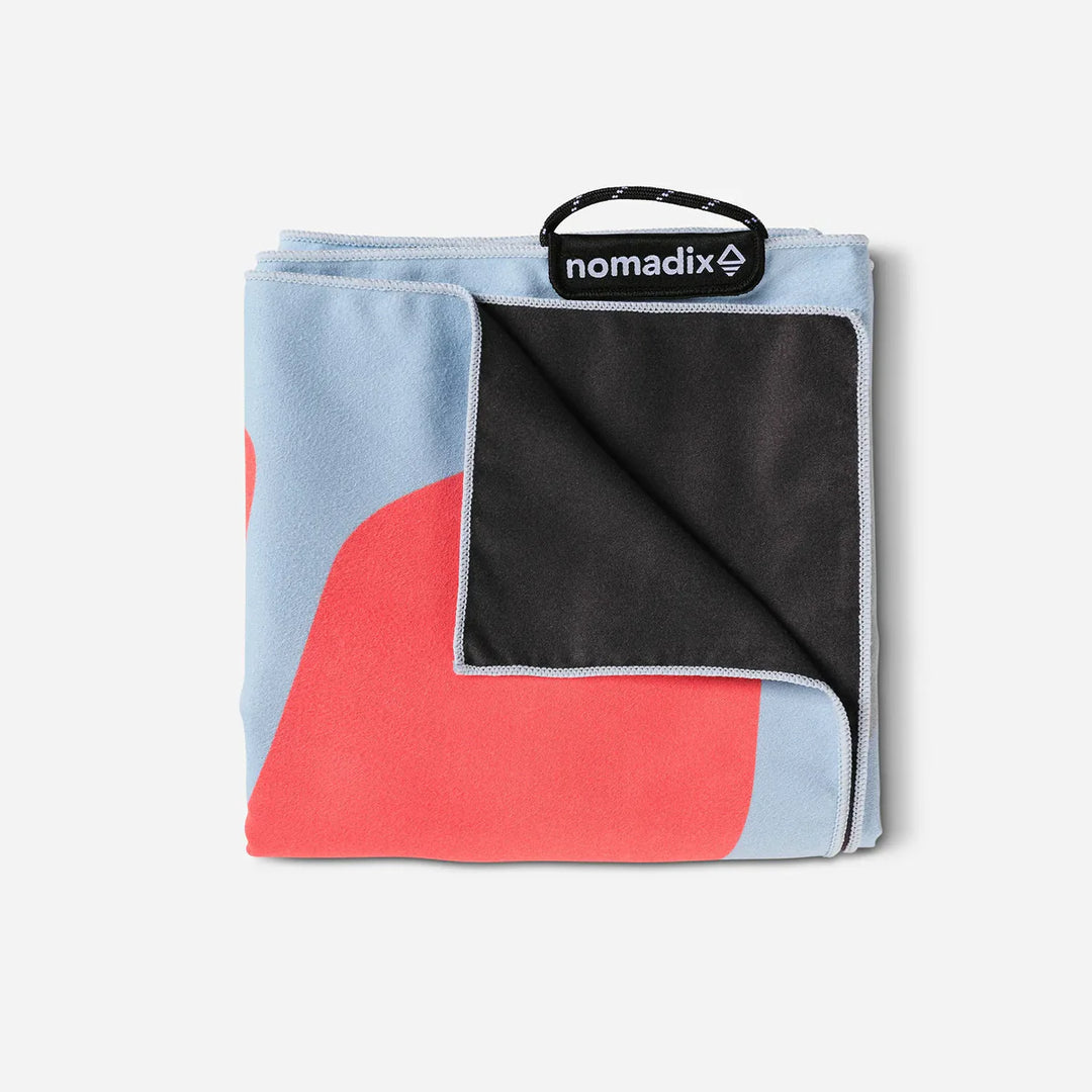 Nomadix Ultralight Towel: Happy Flowers Warm Blue Red 1