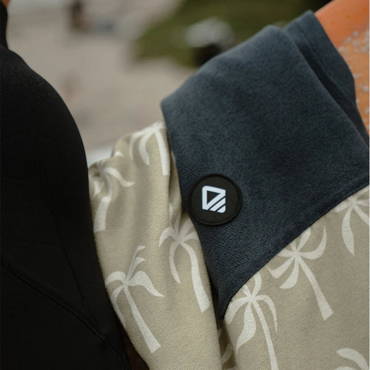 Nomadix Changing Poncho: Breezy Palms Olive 1