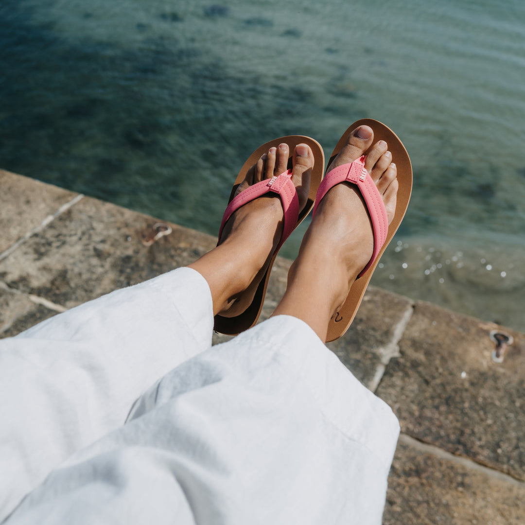Reef Women’s Cushion Breeze Sandal - Strawberry Pink 5