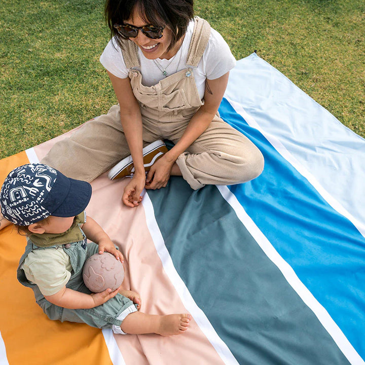 Nomadix Festival Blanket: Stripes Retro 4