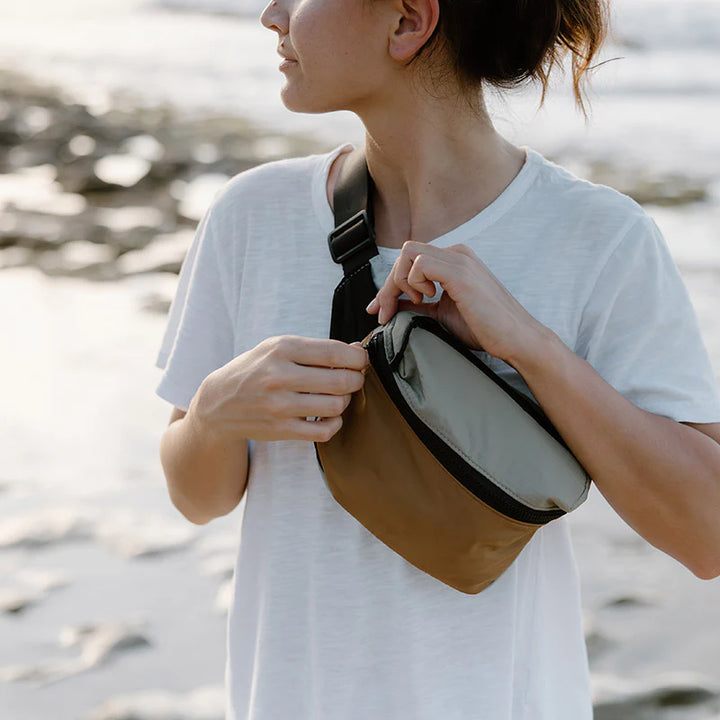 Nomadix Fanny Pack: Eastern Beach 6