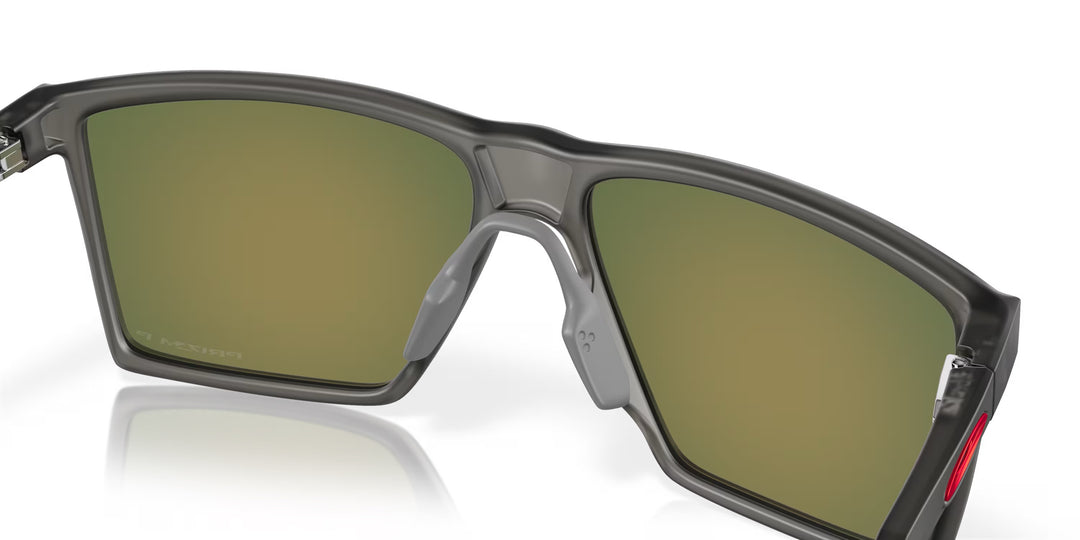 Oakley Futurity Sun Satin Grey Smoke Prizm Ruby Polar