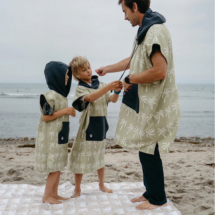 Nomadix Changing Poncho: Breezy Palms Olive 2