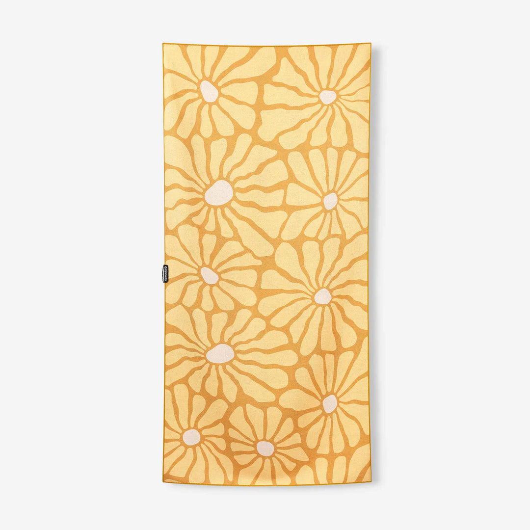 Nomadix Car Seat Cover Towel: Daisy Lazy Gold 2