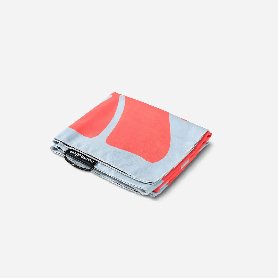 Nomadix Ultralight Towel: Happy Flowers Warm Blue Red 2