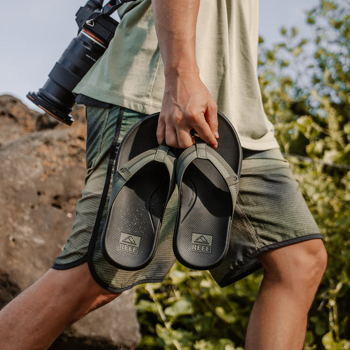 Reef Cushion Phantom 2.0 Sandals - Olive/Gum 1