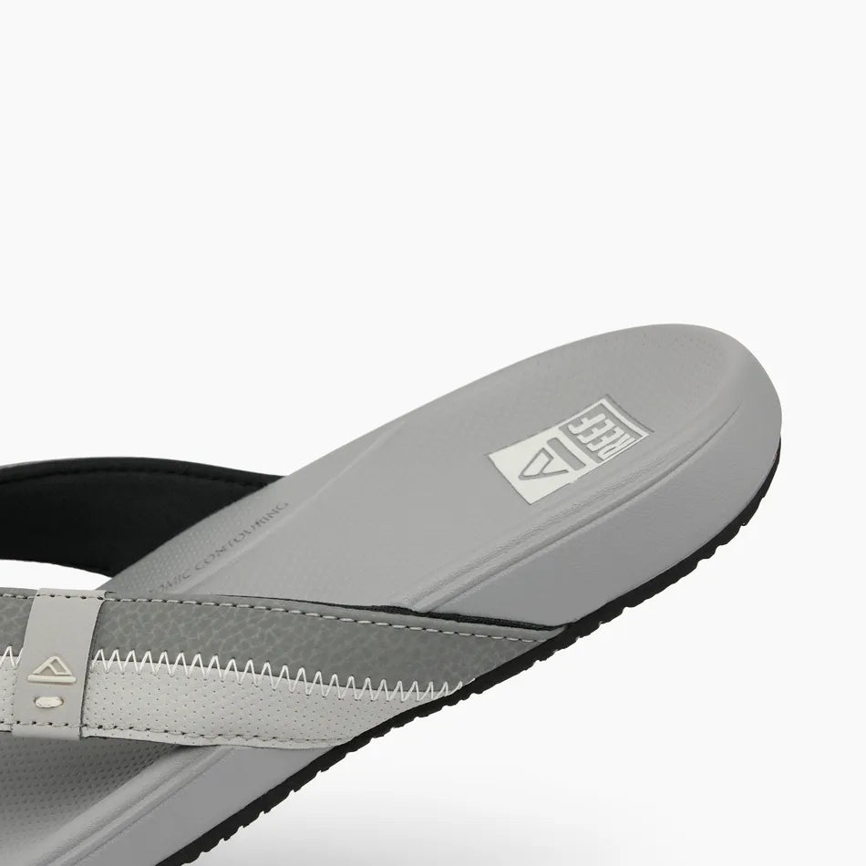Reef Men's Cushion Phantom 2.0 Sandals grey 6