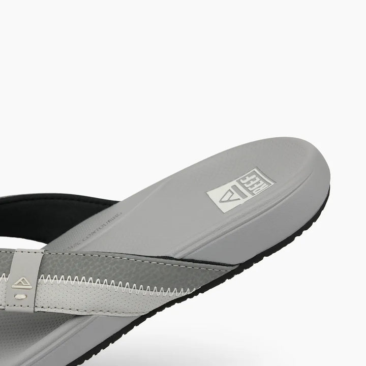 Reef Men's Cushion Phantom 2.0 Sandals grey 6