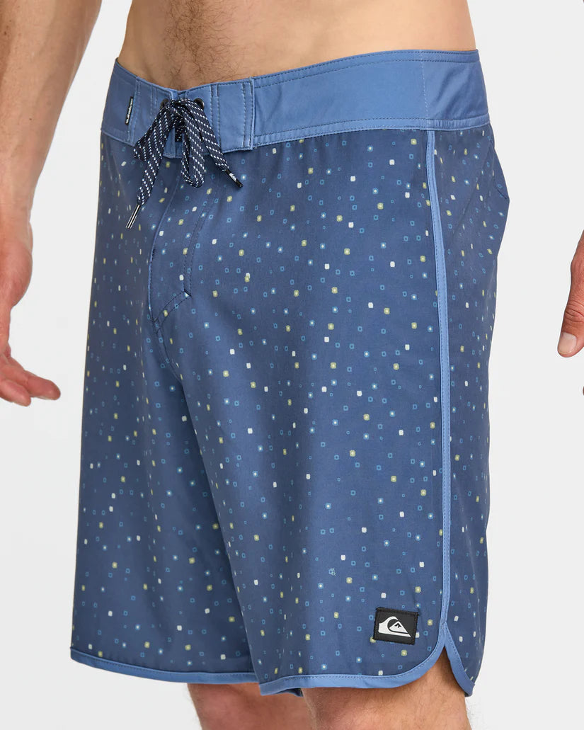 Quiksilver Men's Surfsilk Scallop 19" Boardshorts - American Navy 4