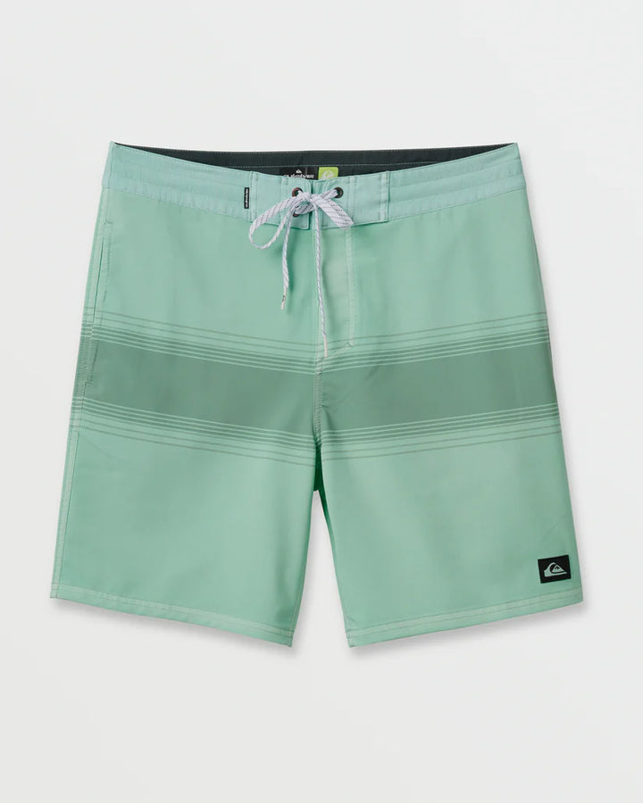 Quiksilver Men's Surfsilk 18" Street Trunks - Jade 5