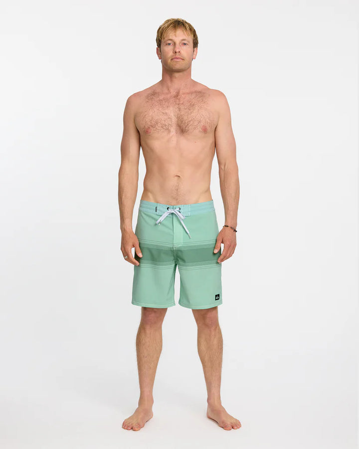 Quiksilver Men's Surfsilk 18" Street Trunks - Jade 2