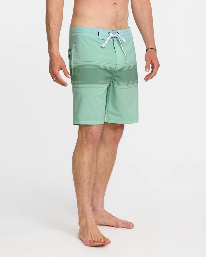 Quiksilver Men's Surfsilk 18" Street Trunks - Jade 4