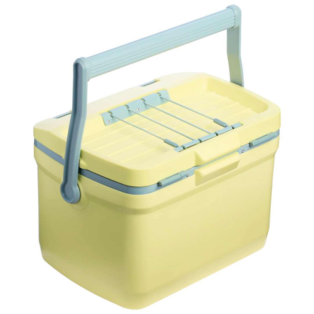 Stanley The Easy Carry Outdoor Cooler 16QT - Pomelo 1