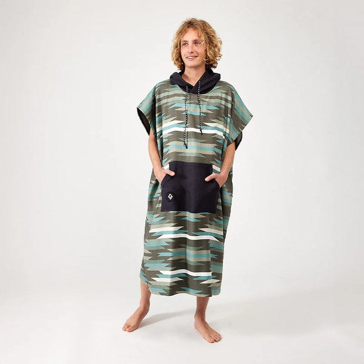 Nomadix Changing Poncho: Jackson Green M/L