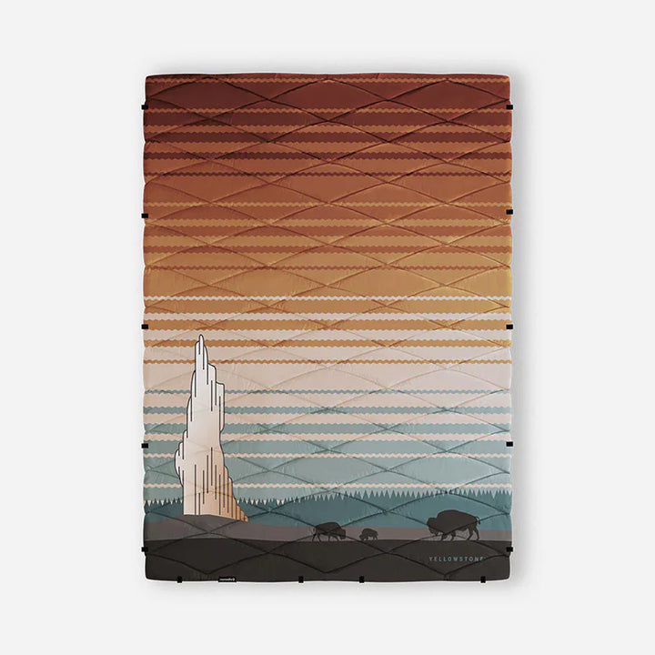 Nomadix Puffer Blanket: Yellowstone National Park