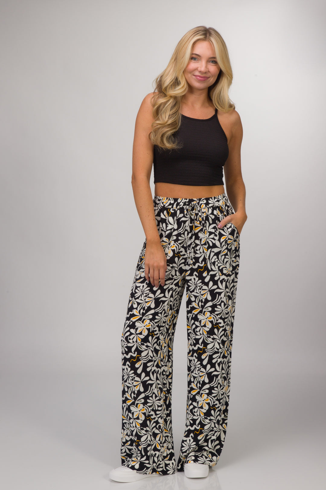 Reef Women’s Sandy Printed Pant - Black 