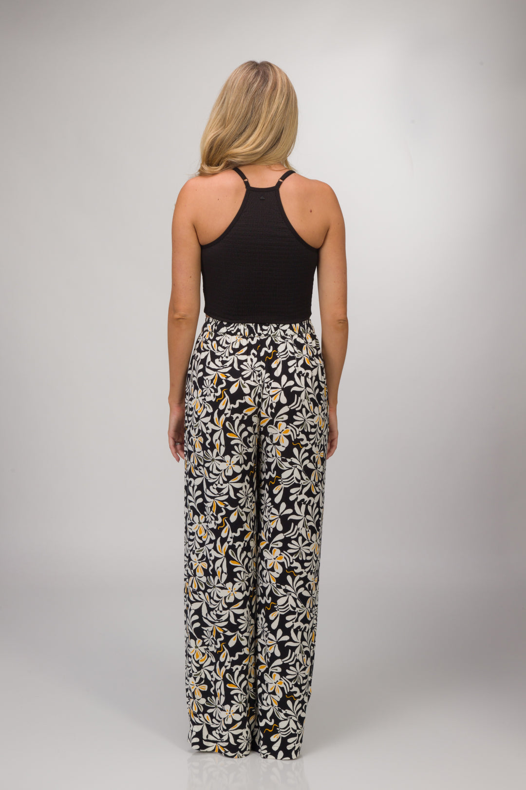 Reef Women’s Sandy Printed Pant - Black 2